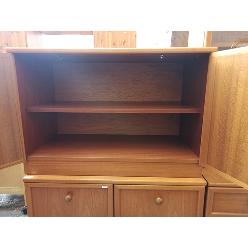 1134 - Four pieces of G-Plan teak furniture, two cabinets - approx. 59cm high x 87cm wide x 46cm deep, one ... 