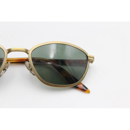 736 - A cased pair of vintage Bausch & Lomb Ray-Ban gold tone sunglasses