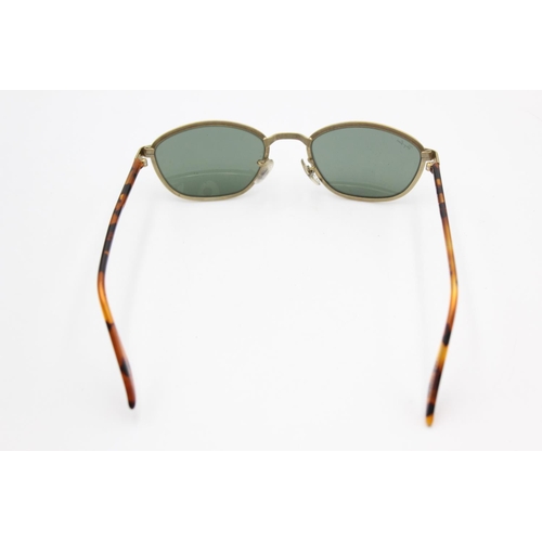 736 - A cased pair of vintage Bausch & Lomb Ray-Ban gold tone sunglasses