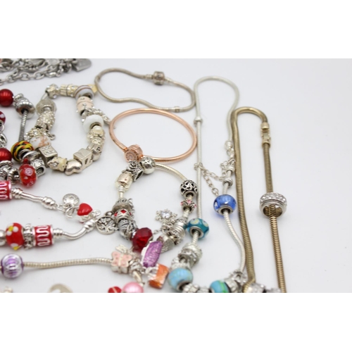 2373 - Fifteen items of contemporary fashion charm jewellery