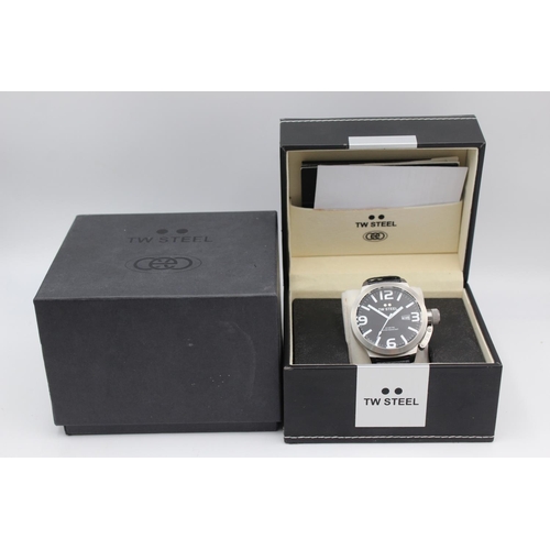 2433 - A boxed TW Steel divers style quartz men's wristwatch with original steel buckle - Ref. TW 22