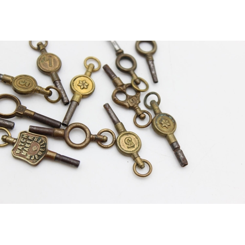 2465 - Twelve vintage assorted fob/pocket watch winding keys