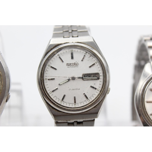 2466 - Three vintage Seiko automatic men's wristwatches, one being ref. 7006-8000