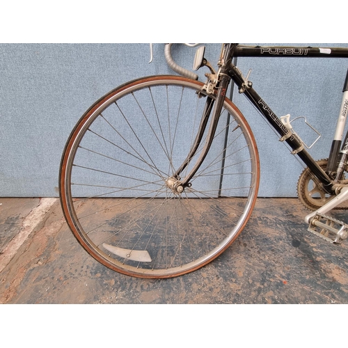 1611 - A vintage Raleigh Pursuit men's road bike