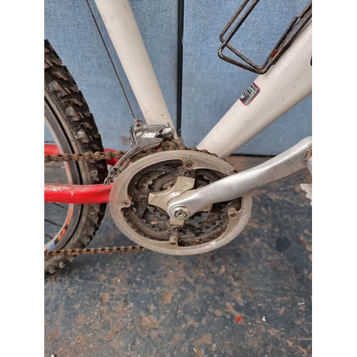 1618 - A Coyote XPT men's mountain bike