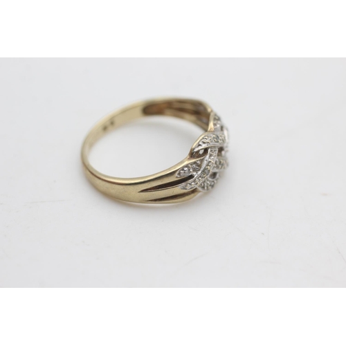 2196 - A 9ct gold diamond stylised plaid setting ring, size Q½ - approx. gross weight 2.7 grams