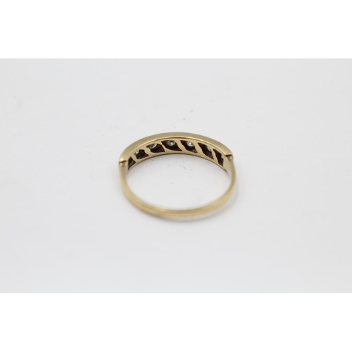 2204 - A hallmarked London 9ct gold diamond fronted band ring, size R - approx. gross weight 2 grams