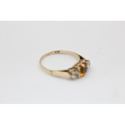 2259 - A 9ct gold rock quartz and paste ring, size M - approx. gross weight 1.4 grams