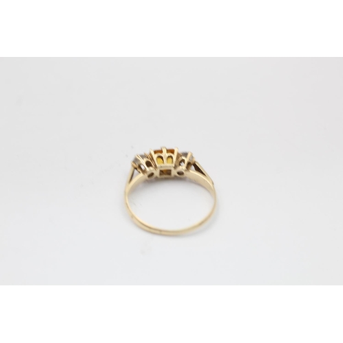 2259 - A 9ct gold rock quartz and paste ring, size M - approx. gross weight 1.4 grams