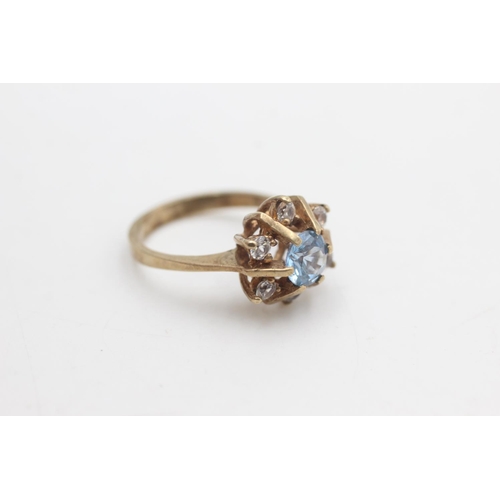 2294 - A 9ct gold blue and clear gemstone cluster stylised dress ring, size M - approx. gross weight 3 gram... 