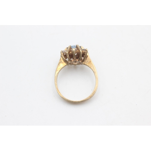 2294 - A 9ct gold blue and clear gemstone cluster stylised dress ring, size M - approx. gross weight 3 gram... 