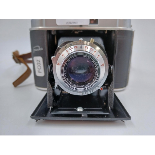 1216 - A cased Franka Solida II folding camera for 120 film fitted with Isco Isconar 1:3.5/75 lens and Pron... 