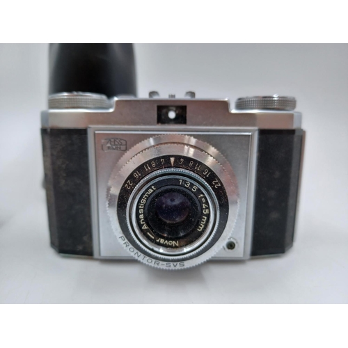 1233 - Three Zeiss items, one mid 1950s Ikon Contina 35mm viewfinder camera fitted with Novar-Anastigmat 1:... 