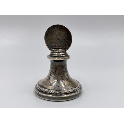 281 - A Broadway & Co. hallmarked Birmingham silver filled menu holder, dated 1988 - approx. gross weight ... 