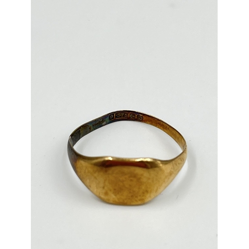 2345 - A hallmarked Birmingham 9ct gold signet ring, dated 1928, size W - approx. gross weight 3.55 grams