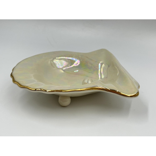 423A - A boxed vintage Mikimoto Pearls lustre finish ceramic oyster shell advertising dish - approx. 12cm x... 