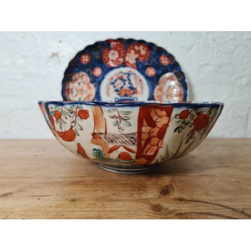 471A - Two pieces of late 19th/early 20th century Imari porcelain, one 25cm footed bowl with scalloped edge... 