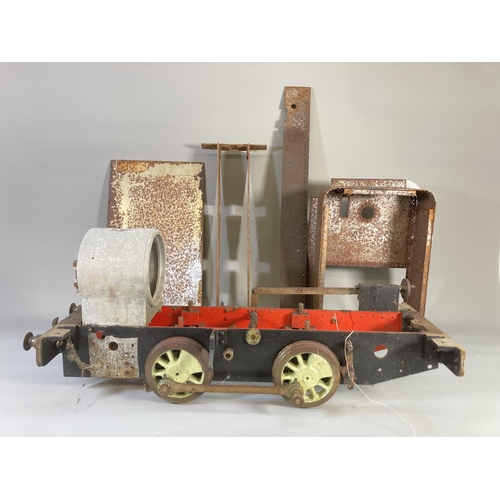 659 - A large vintage scratch built model locomotive - approx. 66cm long x 30cm high x 24cm wide