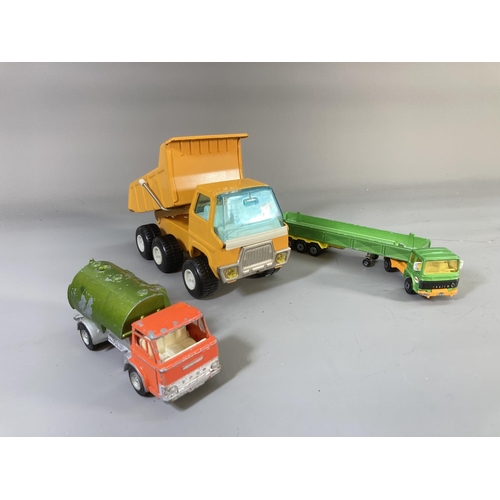 662 - A collection of assorted diecast model vehicles to include Dinky Johnston road sweeper, Corgi Wall's... 