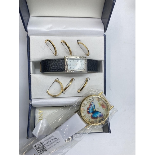 711 - A large collection of assorted quartz wristwatches