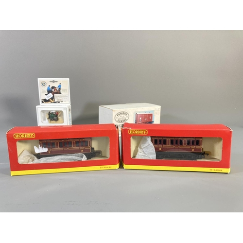 606 - Ten boxed model railway carriages and wagons to include Hornby R475 LNS brake 3rd coach (Crimson Lak... 