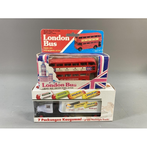 623 - A collection of assorted boxed model vehicles to include Corgi 97891 limited edition Billy Smart's A... 