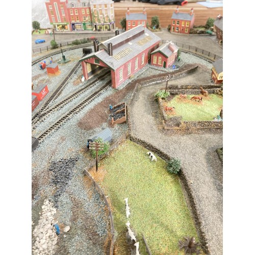 612B - A scratch built N gauge model railway track with buildings and accessories - approx. 122cm x 61cm