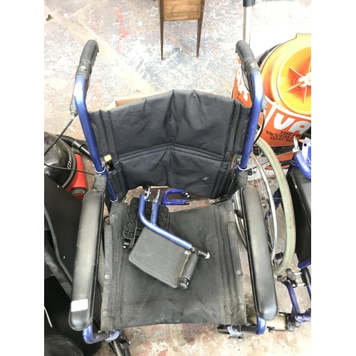 1579 - A Drive collapsible wheelchair with brakes and footrests