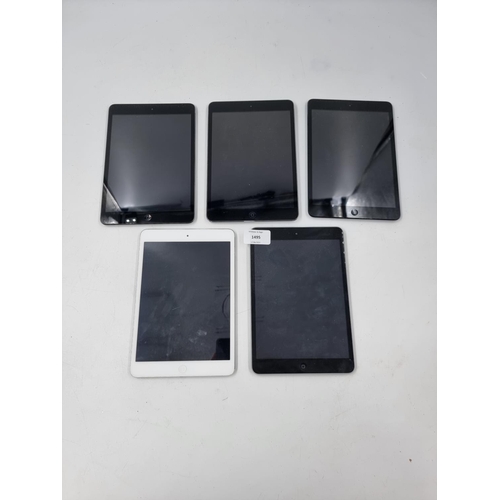 1495 - Five Apple iPad Mini A1432 tablets