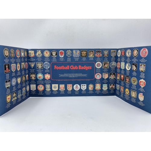 772 - A collection of assorted collectable coins and badges, The Esso Collection of Football Club Badges, ... 