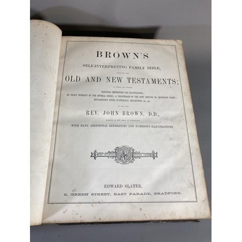 792 - A 19th century Brown's self interpreting family bible containing the Old and New Testaments by the l... 