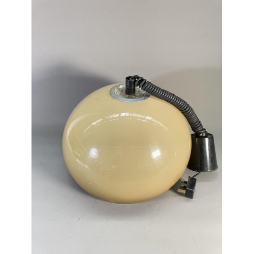 860 - A 1970s Guzzini style plastic pendant light