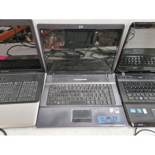 1471 - Three laptops, one Compaq Presario CQ71, one Toshiba and one HP