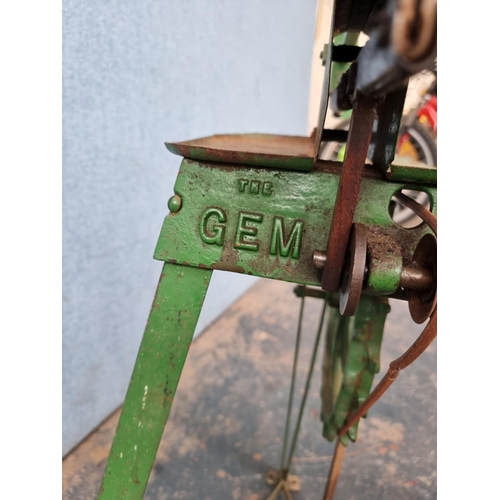 1713 - An early/mid 20th century The Gem treadle fret saw