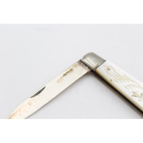 240 - Two antique hallmarked .925 sterling silver fruit knives with mother of pearl handles - approx. gros... 