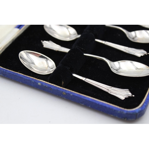 241 - Six cased vintage hallmarked 1926 Sheffield sterling silver teaspoons - approx. gross weight 42 gram... 