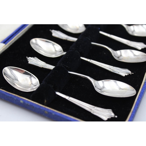 241 - Six cased vintage hallmarked 1926 Sheffield sterling silver teaspoons - approx. gross weight 42 gram... 