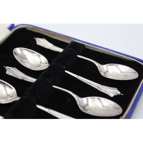 241 - Six cased vintage hallmarked 1926 Sheffield sterling silver teaspoons - approx. gross weight 42 gram... 