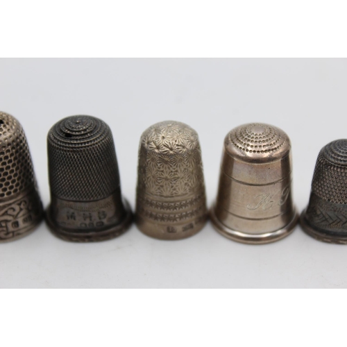 246 - Five antique .925 sterling silver thimbles to include Charles Horner etc - approx. gross weight 22 g... 