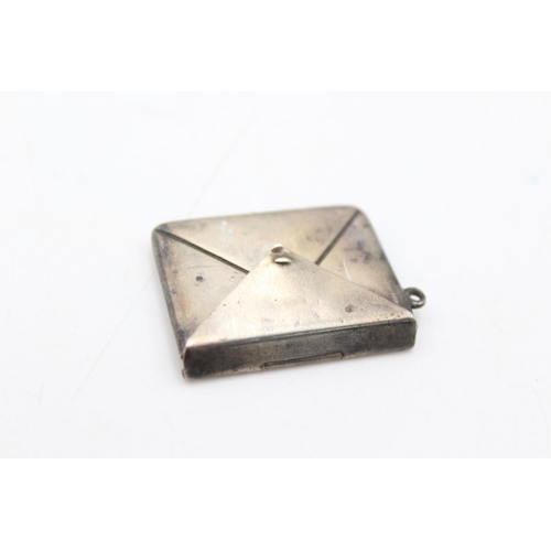 254 - An antique stamped .925 sterling silver envelope stamp case - approx. gross weight 4 grams and 3.2cm... 