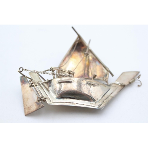 255 - A vintage stamped .925 sterling silver decorative sailing boat with stand - approx. gross weight 36 ... 