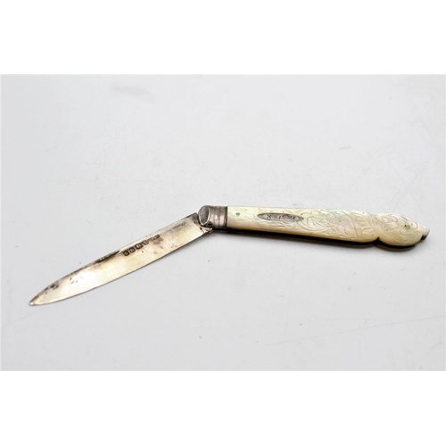 263 - A Victorian Thomas Marples hallmarked Sheffield sterling silver fruit knife with mother of pearl han... 