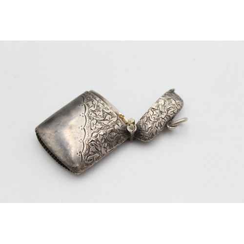 269 - An Edwardian Smith & Bartlam hallmarked Birmingham sterling silver vesta case, dated 1906 - approx. ... 