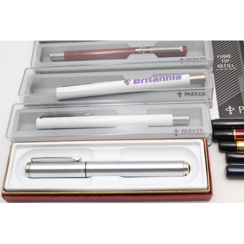 124 - A collection of assorted rollerball/felt pens to include Parker, Sheaffer, Waterman etc.