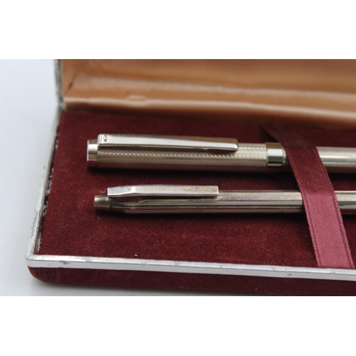 125 - Two vintage hallmarked .925 sterling silver ballpoint pens/biros - approx. gross weight 49 grams