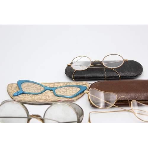 129 - Eight pairs of antique and vintage spectacles