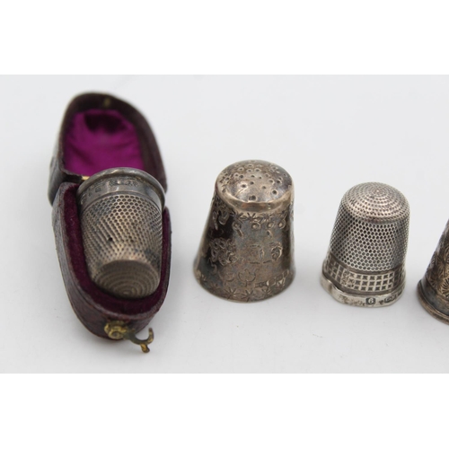 202 - Five antique .925 sterling silver thimbles to include Charles Horner etc. - approx. gross weight 27 ... 