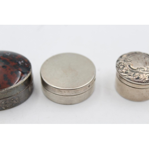 238 - Three antique .800 and .925 sterling silver pill/trinket boxes - approx. gross weight 52 grams