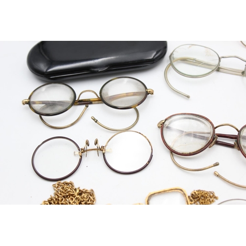 1386 - Eight pairs of antique spectacles