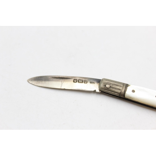 1389 - Two antique hallmarked .925 sterling silver fruit knives with mother of pearl handles - approx. gros... 